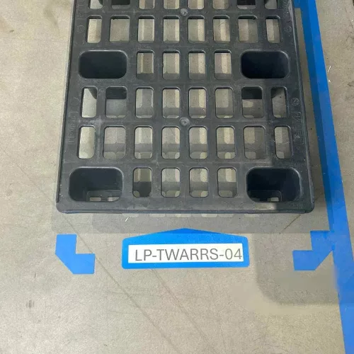 Oznaczenie podłogi z okienkiem opisowym PLUS ARROW 45 x 300MM ŻÓŁTY TRAFFIC RAL1023 GEToolbox® 